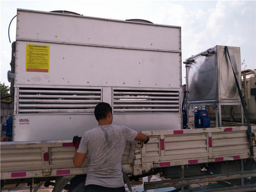 閉式冷卻塔安裝現(xiàn)場(chǎng)